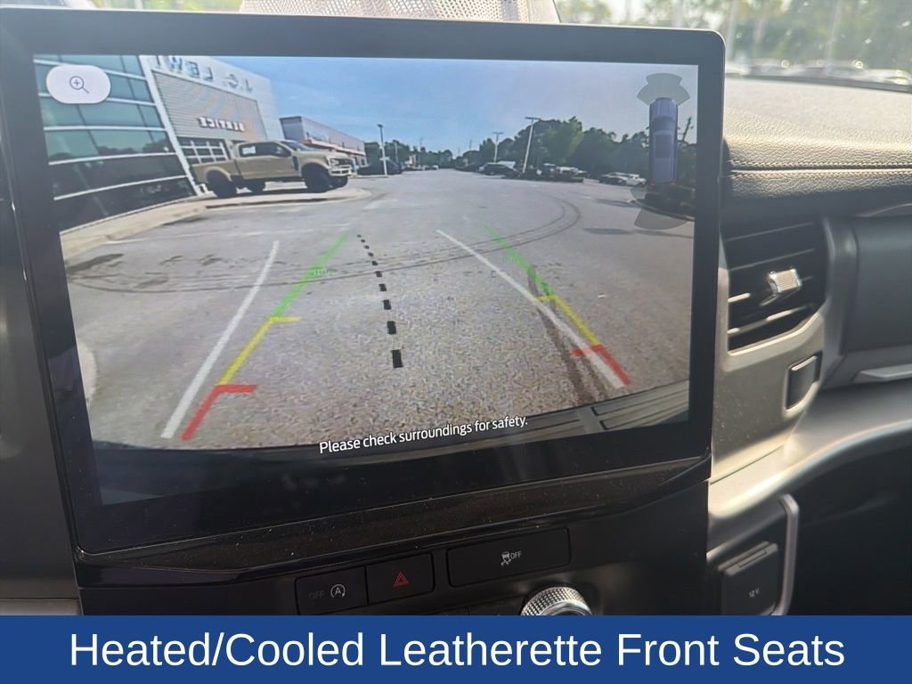 Used 2023 Ford Expedition XLT image 12