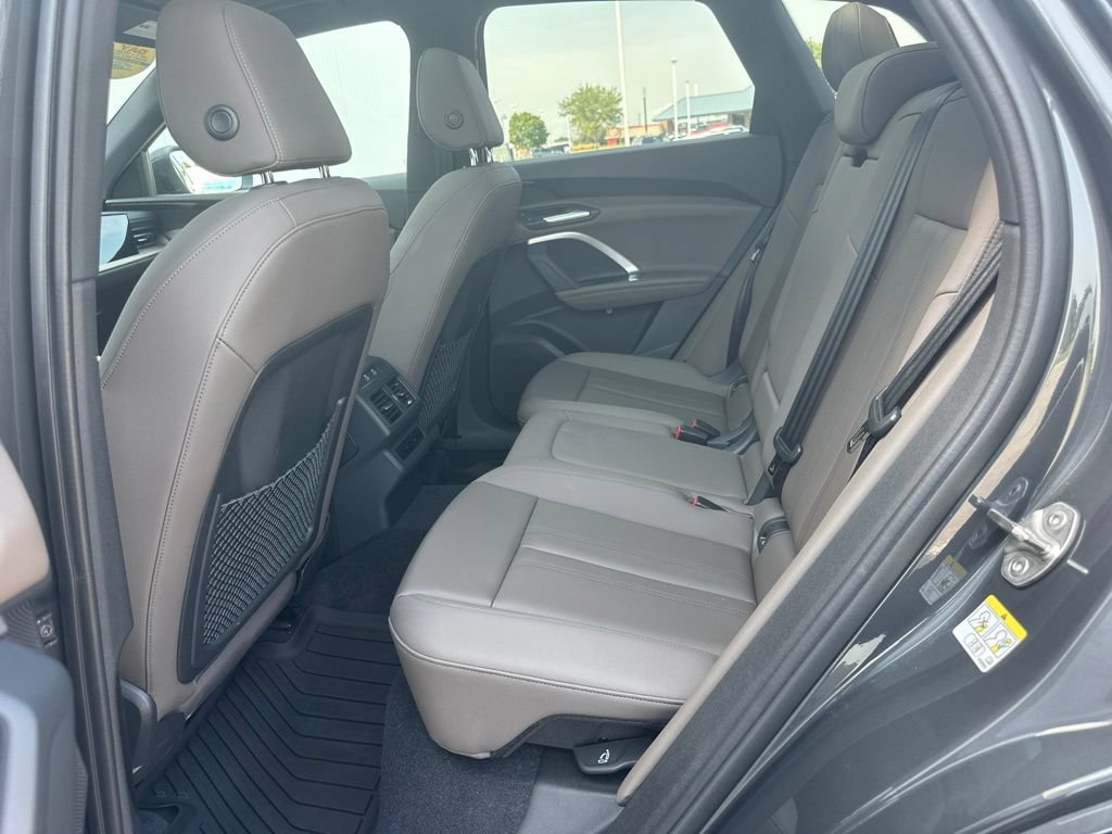 Used 2025 Audi Q5 Premium AWD/4WD image 18