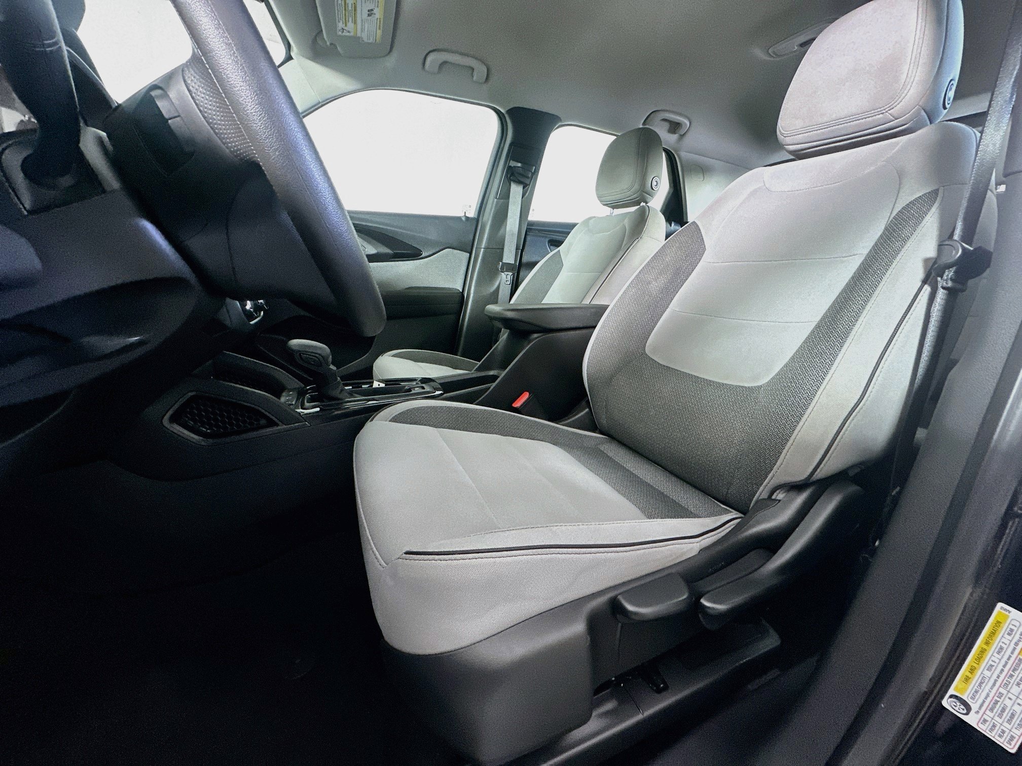 Used 2021 Chevrolet TrailBlazer LS FWD image 13