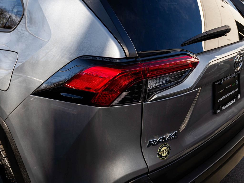 Used 2019 Toyota RAV4 XLE w/ All Weather Liner Package image 38