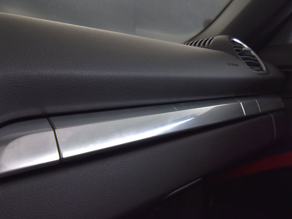 Used 2025 Porsche 718 Boxster image 38