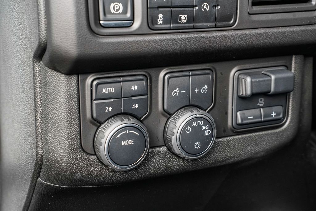 Used 2024 Chevrolet Tahoe RST w/ Luxury Package image 13