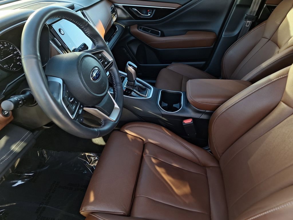 Used 2022 Subaru Outback Touring w/ Popular Package #2 image 11