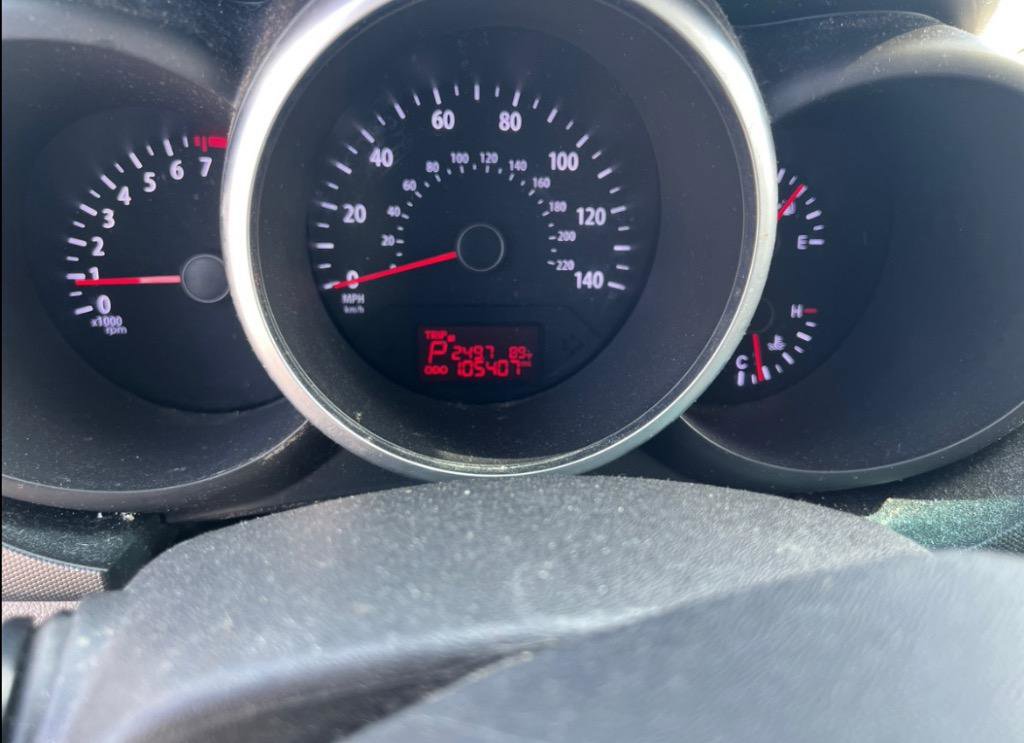 Used 2012 Kia Soul + image 11