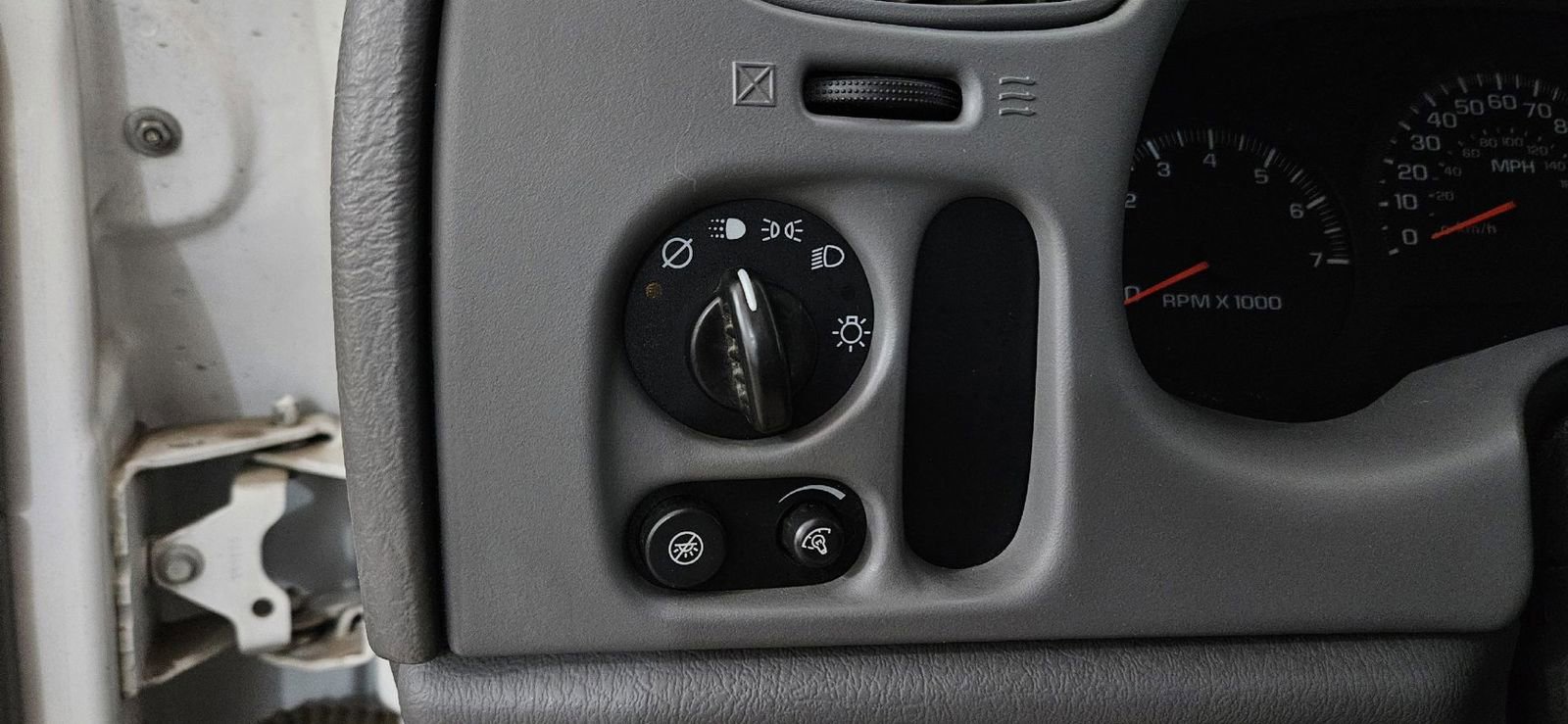 Used 2005 Chevrolet TrailBlazer LS w/ LS Preferred Equipment Group AWD/4WD image 12