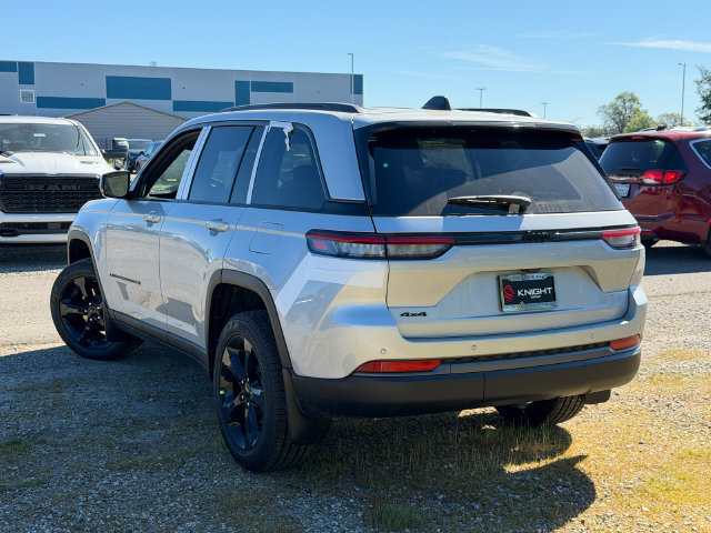 New 2026 Jeep Grand Cherokee Limited w/ Limited Altitude Package AWD/4WD image 9