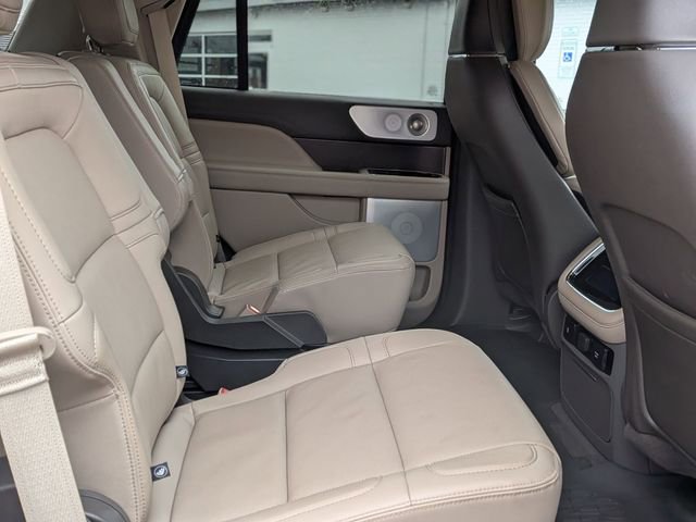 Used 2023 Lincoln Navigator Reserve image 37