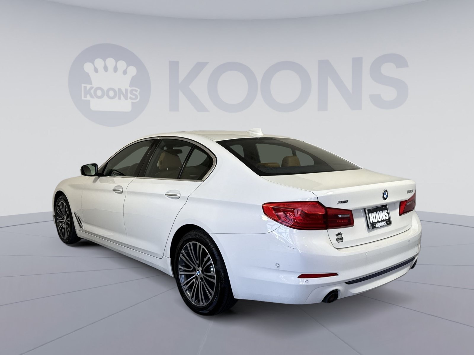 Used 2018 BMW 530i xDrive AWD/4WD image 4