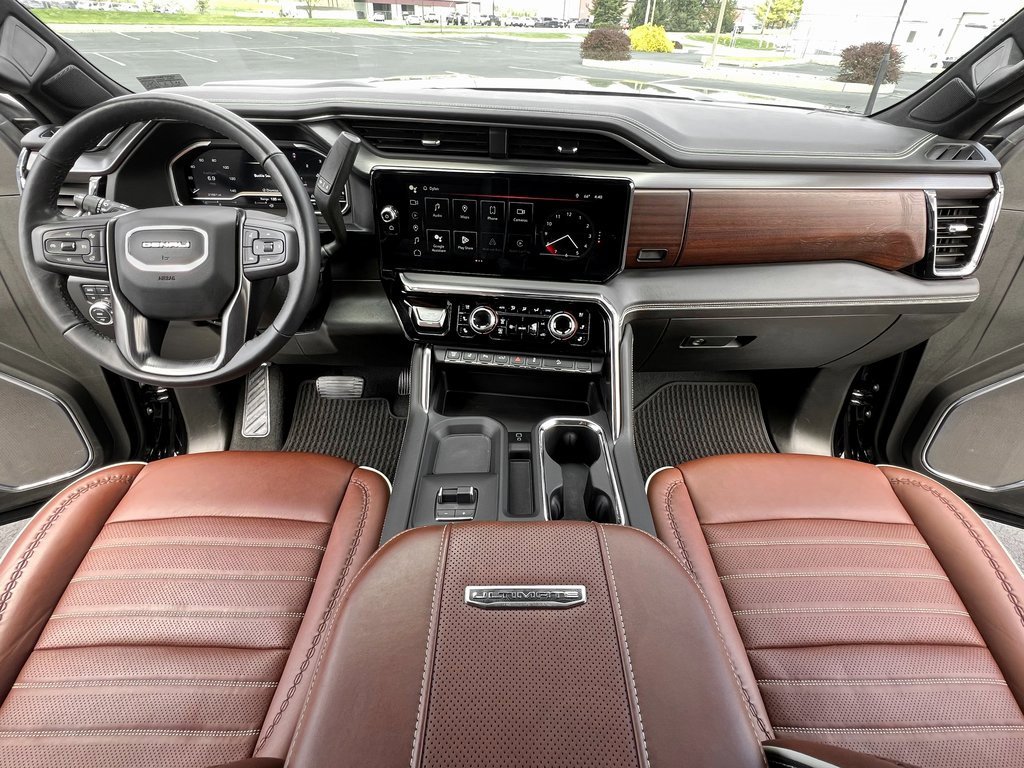 Used 2024 GMC Sierra 3500 Denali Ultimate image 4