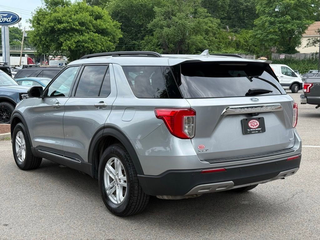 Used 2020 Ford Explorer XLT w/ Equipment Group 202A AWD/4WD image 10