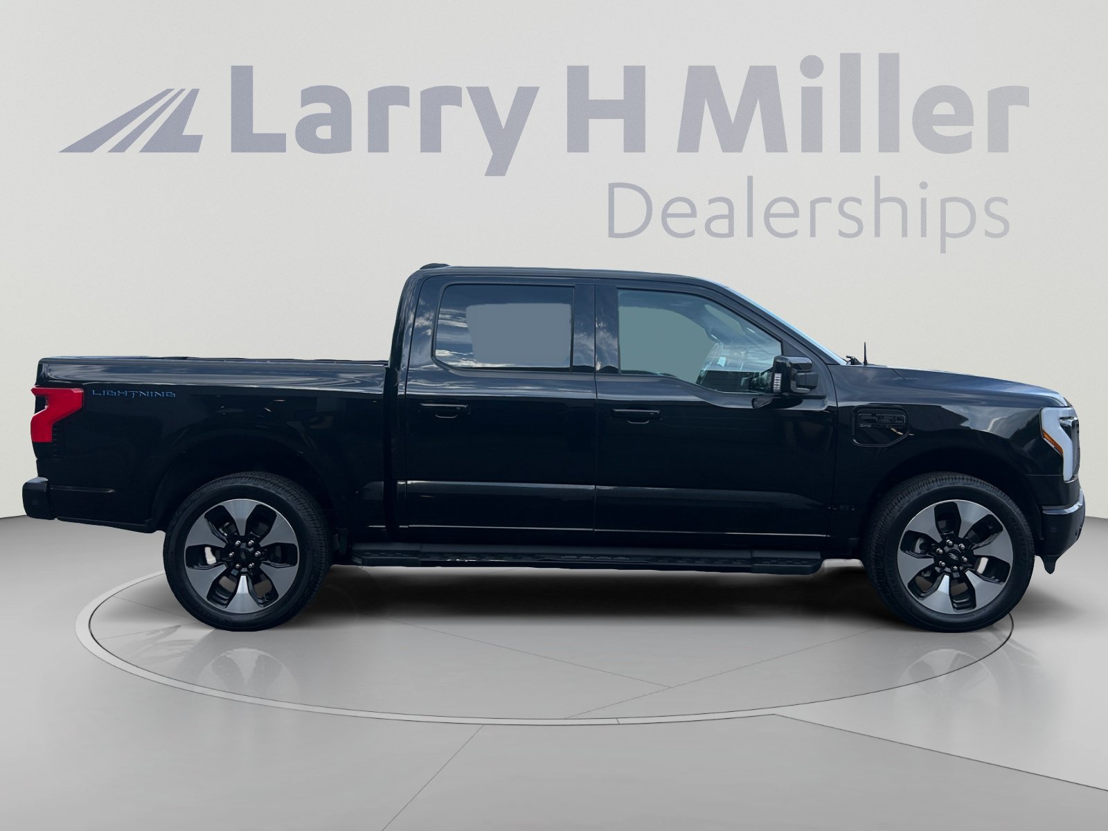 Certified 2023 Ford F150 Lightning Platinum AWD/4WD image 6