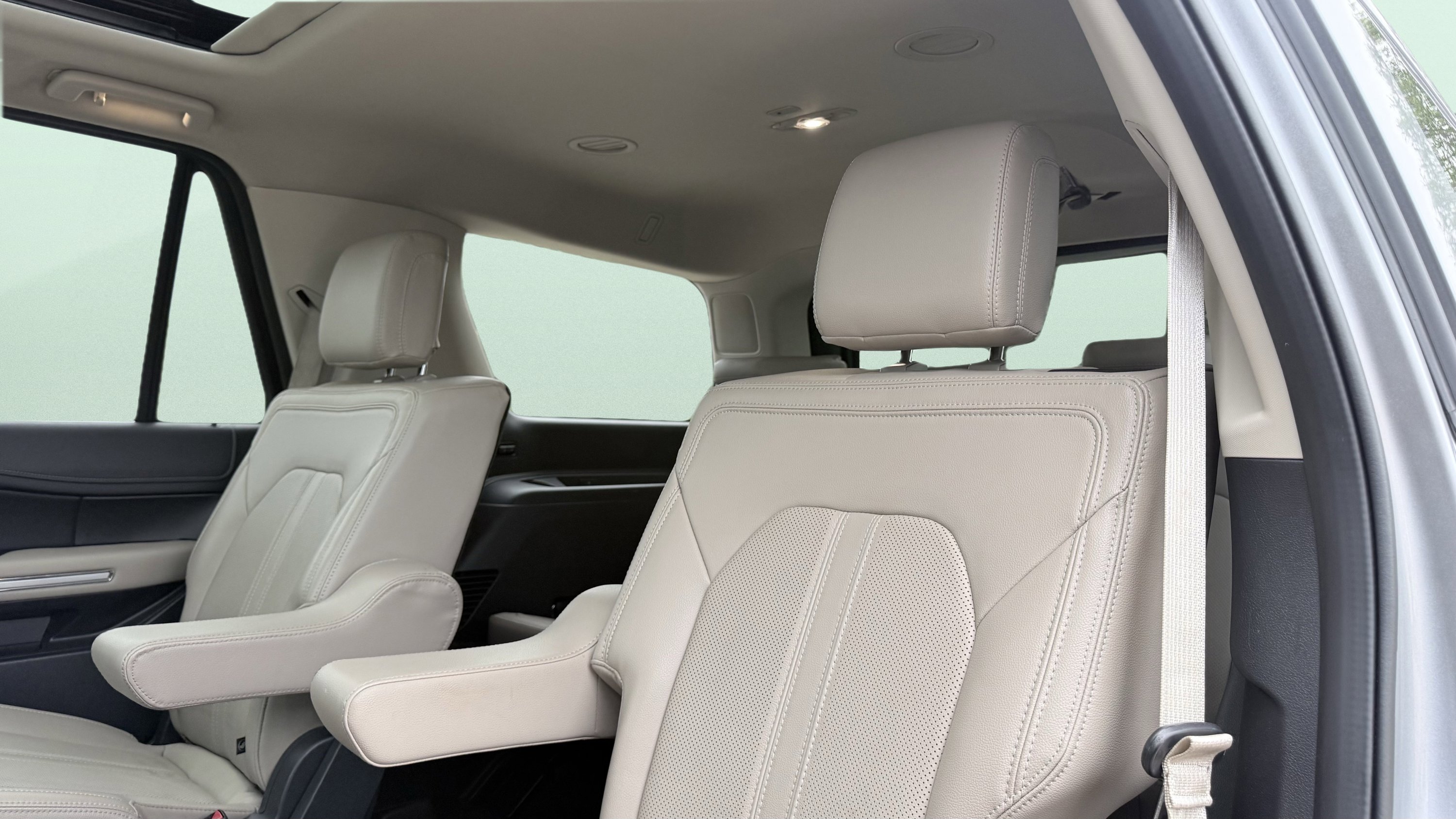 Used 2023 Ford Expedition Limited RWD image 39