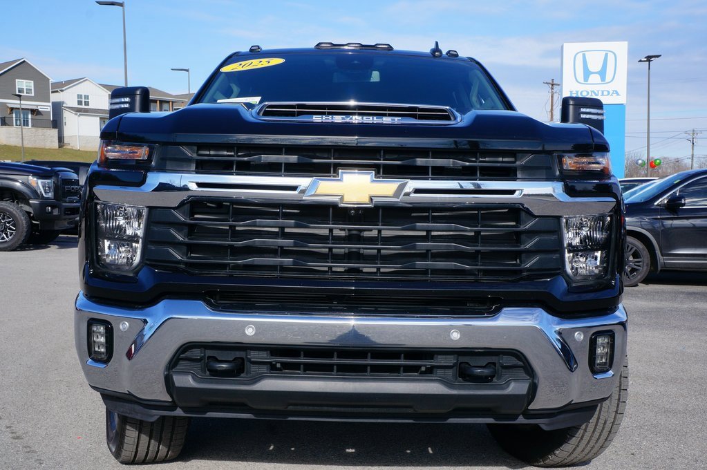 Used 2025 Chevrolet Silverado 2500 LT w/ All Star Edition image 4