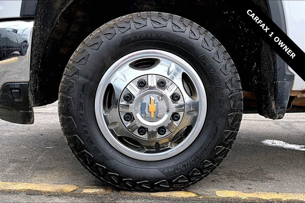 Used 2024 Chevrolet Silverado 3500 LT w/ Convenience Package image 32