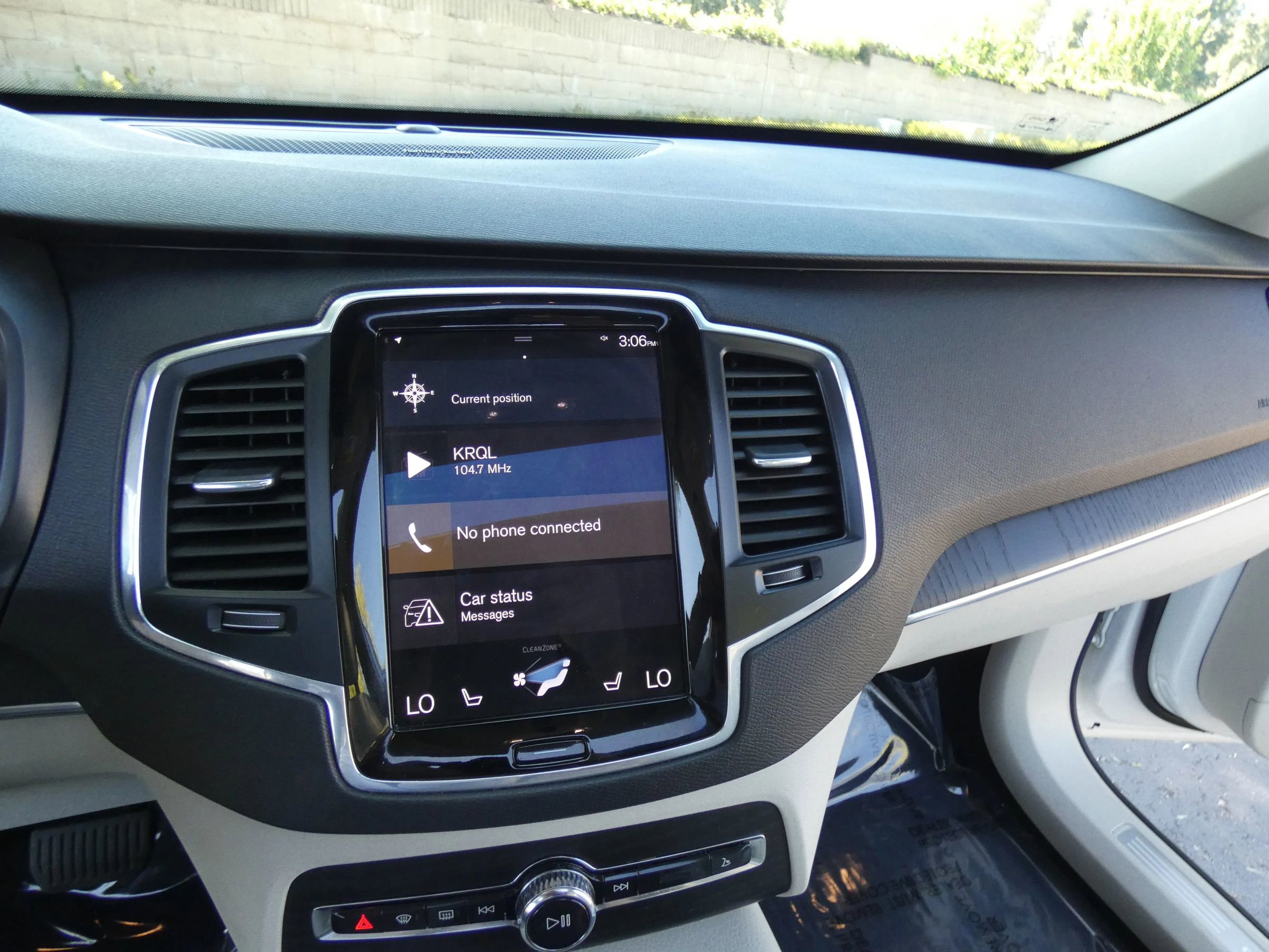 Used 2020 Volvo XC90 T6 Momentum image 65