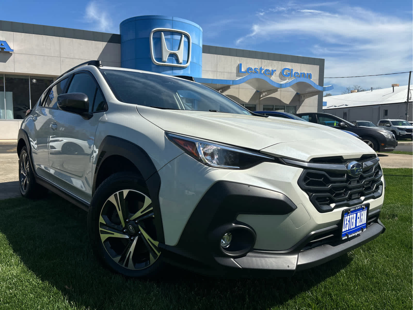 Used 2024 Subaru Crosstrek 2.0i Premium AWD/4WD image 2