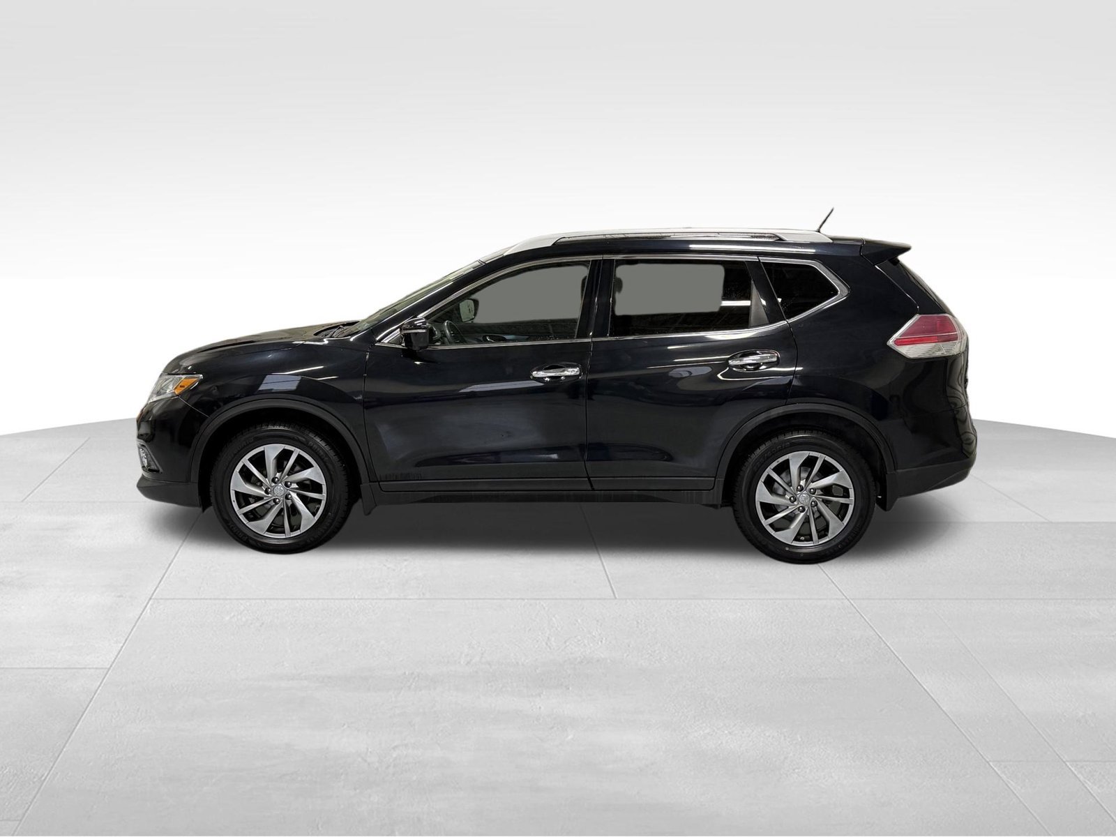 Used 2015 Nissan Rogue SL w/ SL Premium Package AWD/4WD image 5