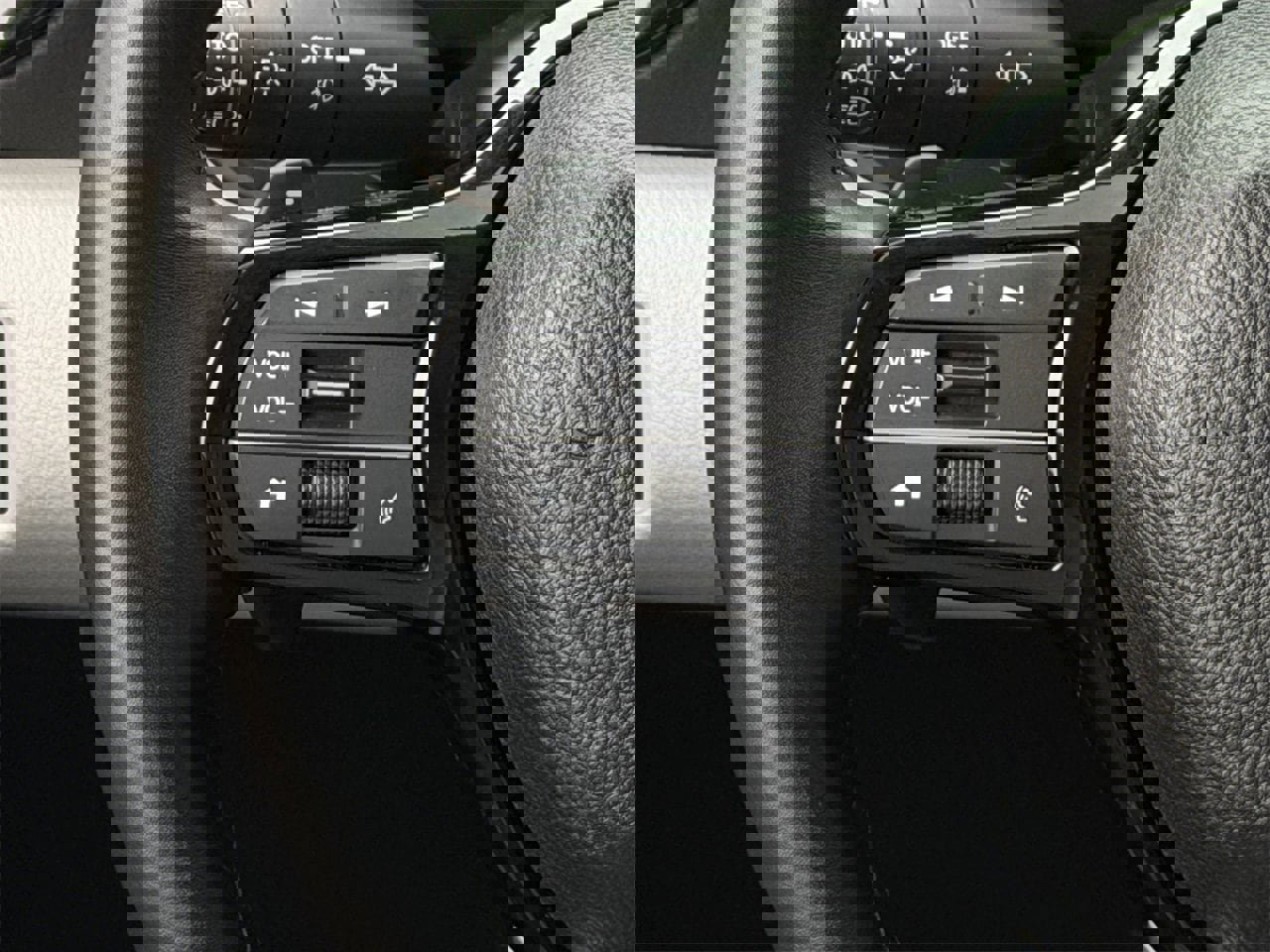 Used 2025 Honda Pilot EX-L image 13