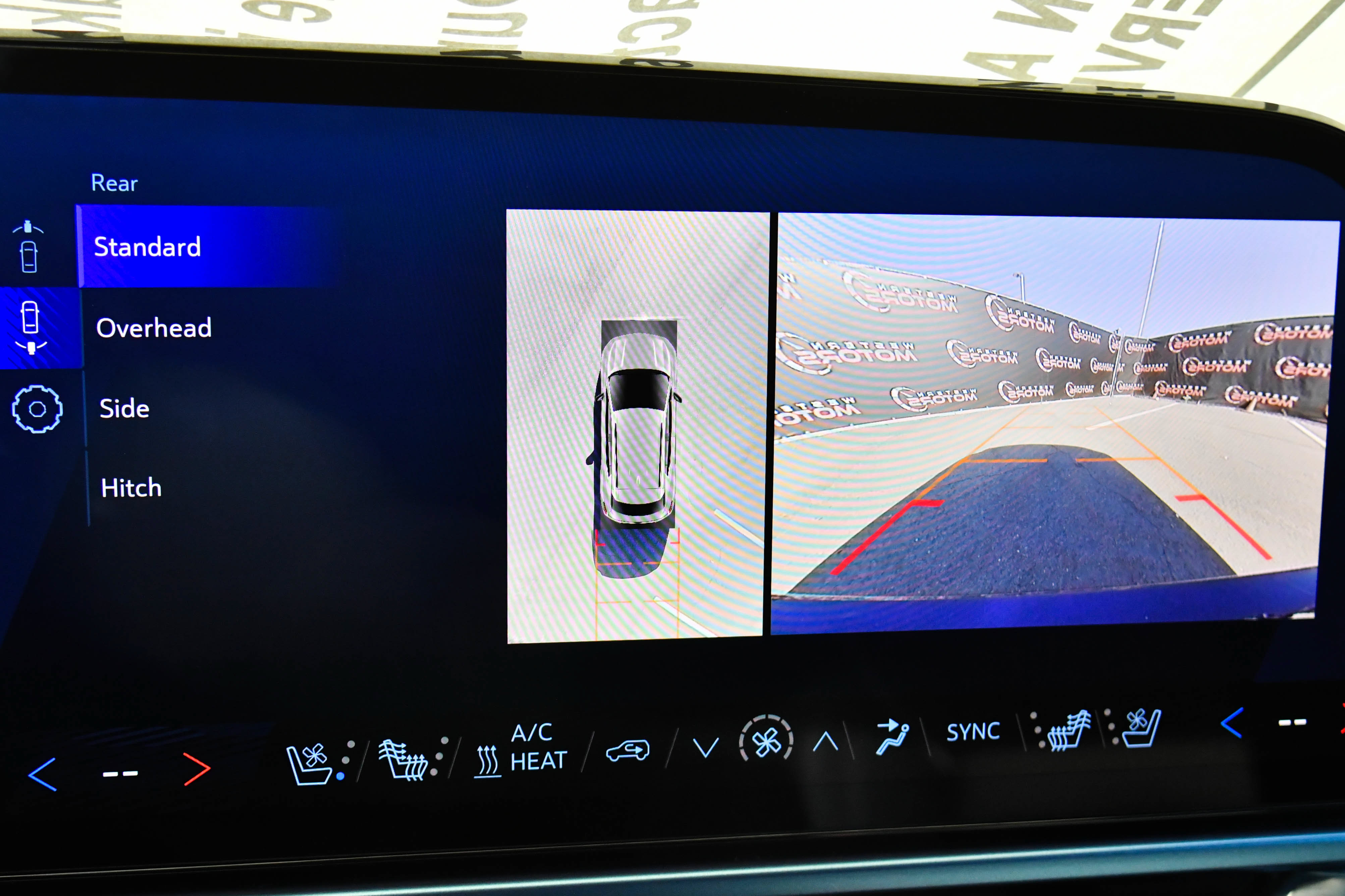 Used 2024 Chevrolet Equinox EV LT FWD image 18