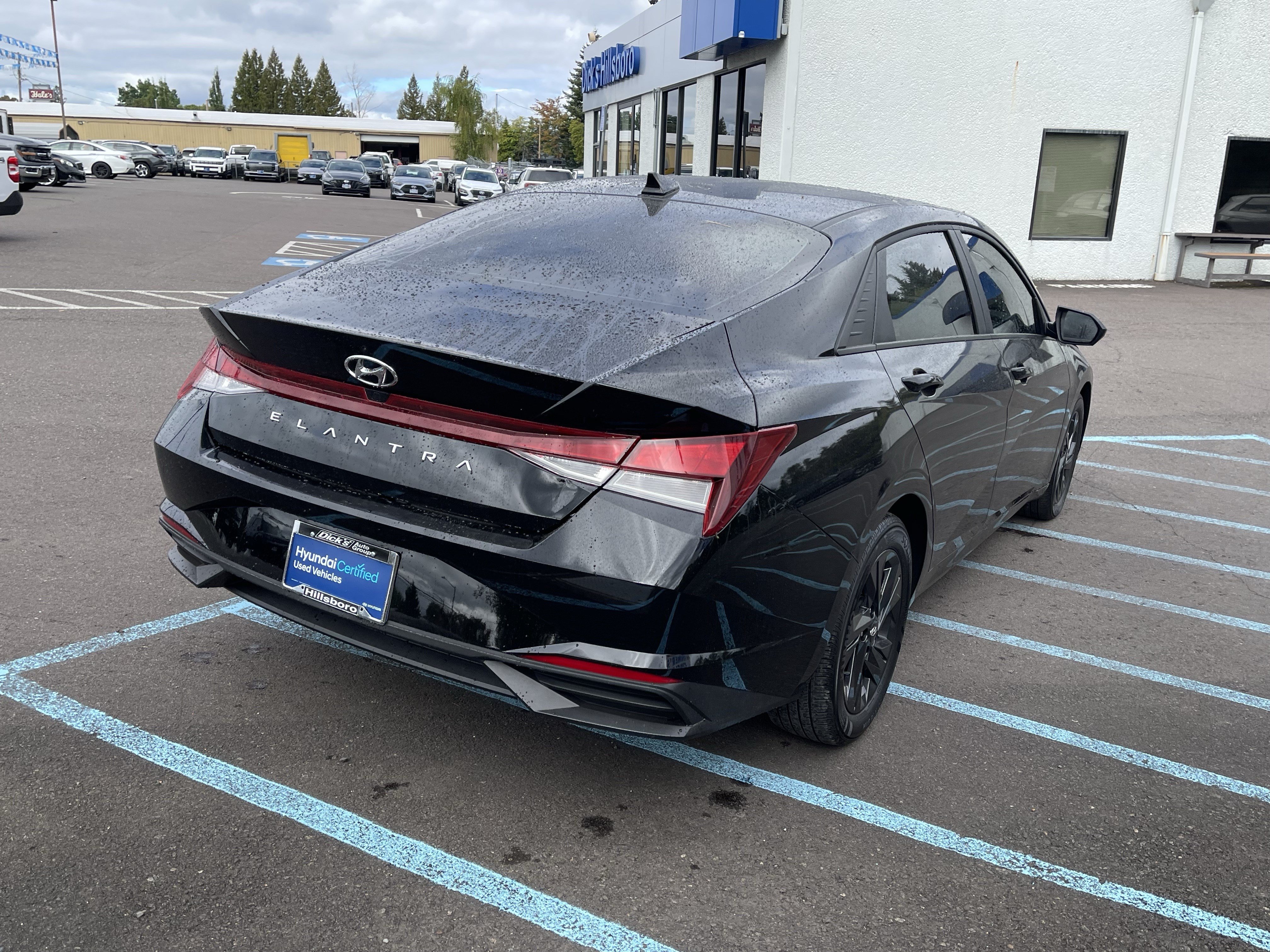 Certified 2023 Hyundai Elantra SEL w/ Cargo Package FWD image 5