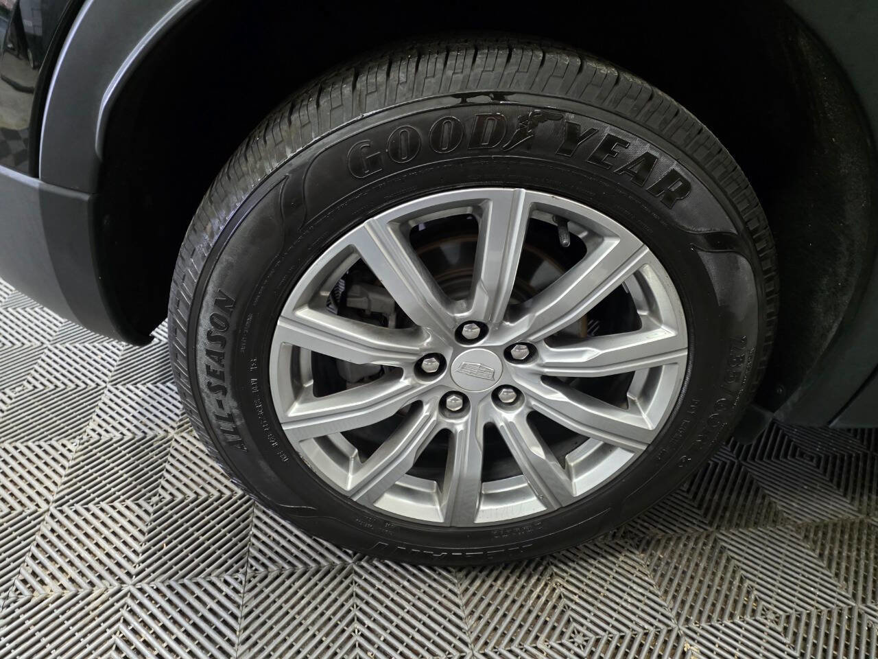 Used 2020 Cadillac XT4 Premium Luxury image 36