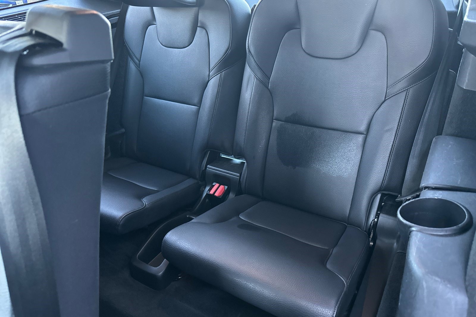 Used 2016 Volvo XC90 T6 Momentum w/ Momentum Plus Package image 19