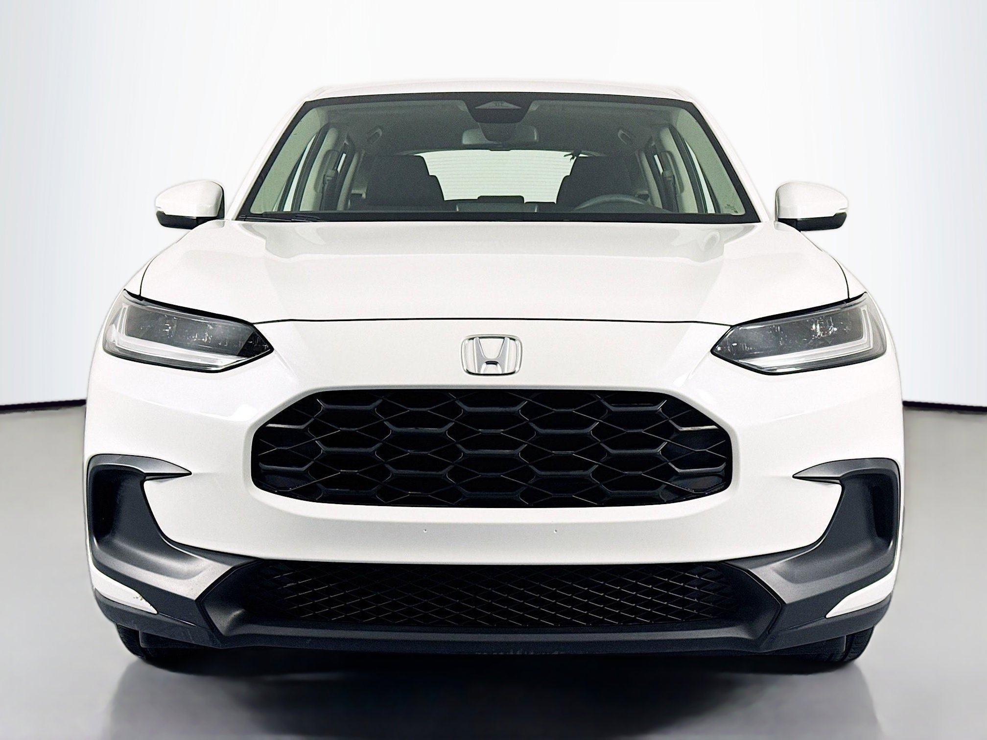 Certified 2023 Honda HR-V LX image 2