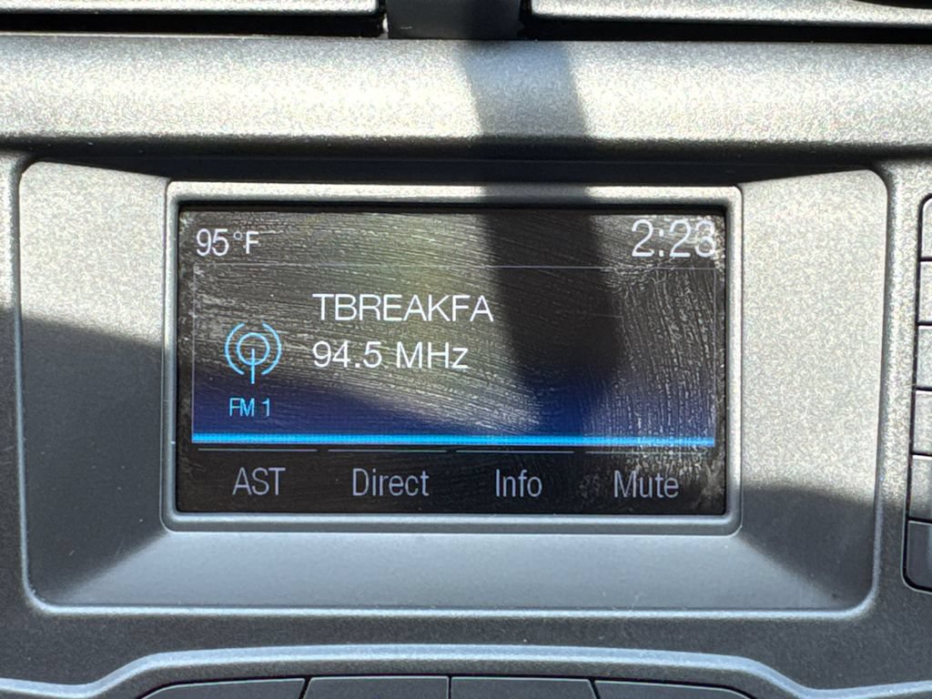 Used 2014 Ford Fusion SE FWD image 30