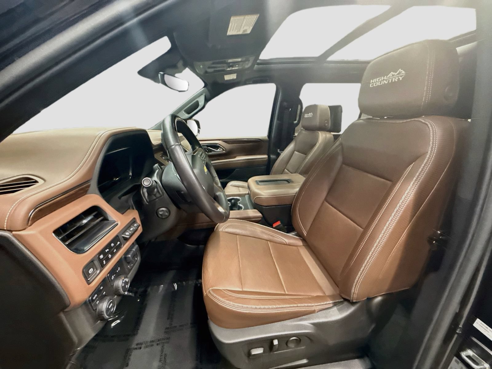 Used 2024 Chevrolet Suburban High Country w/ Advanced Technology Package AWD/4WD image 25