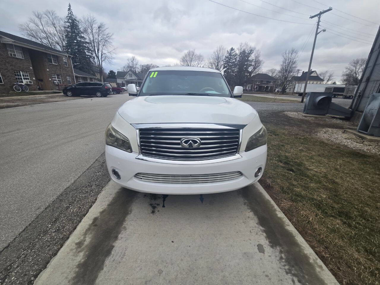 Used 2011 INFINITI QX56 2WD w/ Theater Pkg image 4