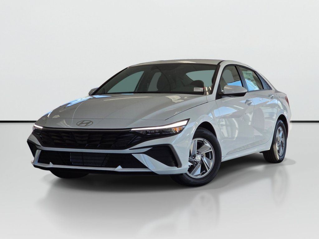 New 2026 Hyundai Elantra SE