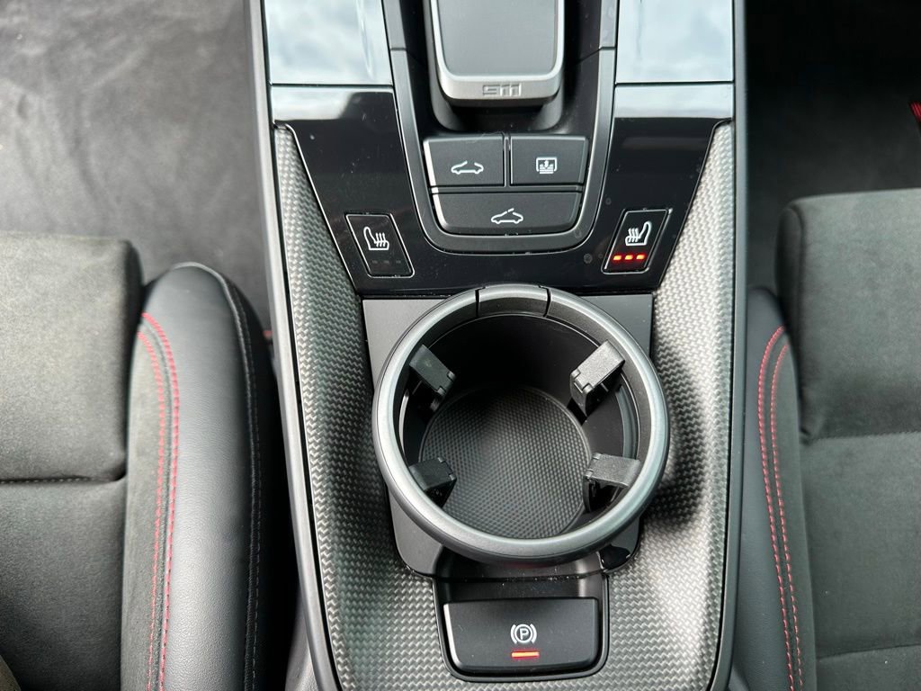 Used 2025 Porsche 911 Carrera GTS image 25