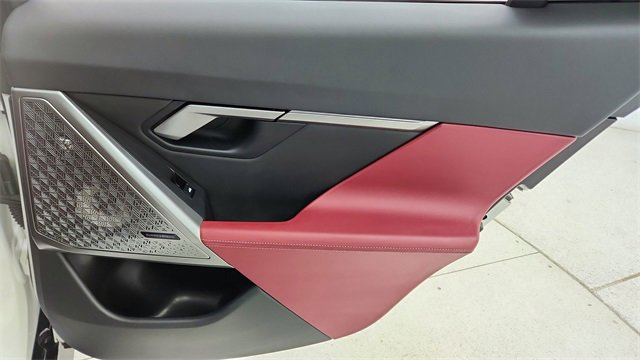 Used 2025 BMW i5 eDrive40i w/ M Sport Package image 27