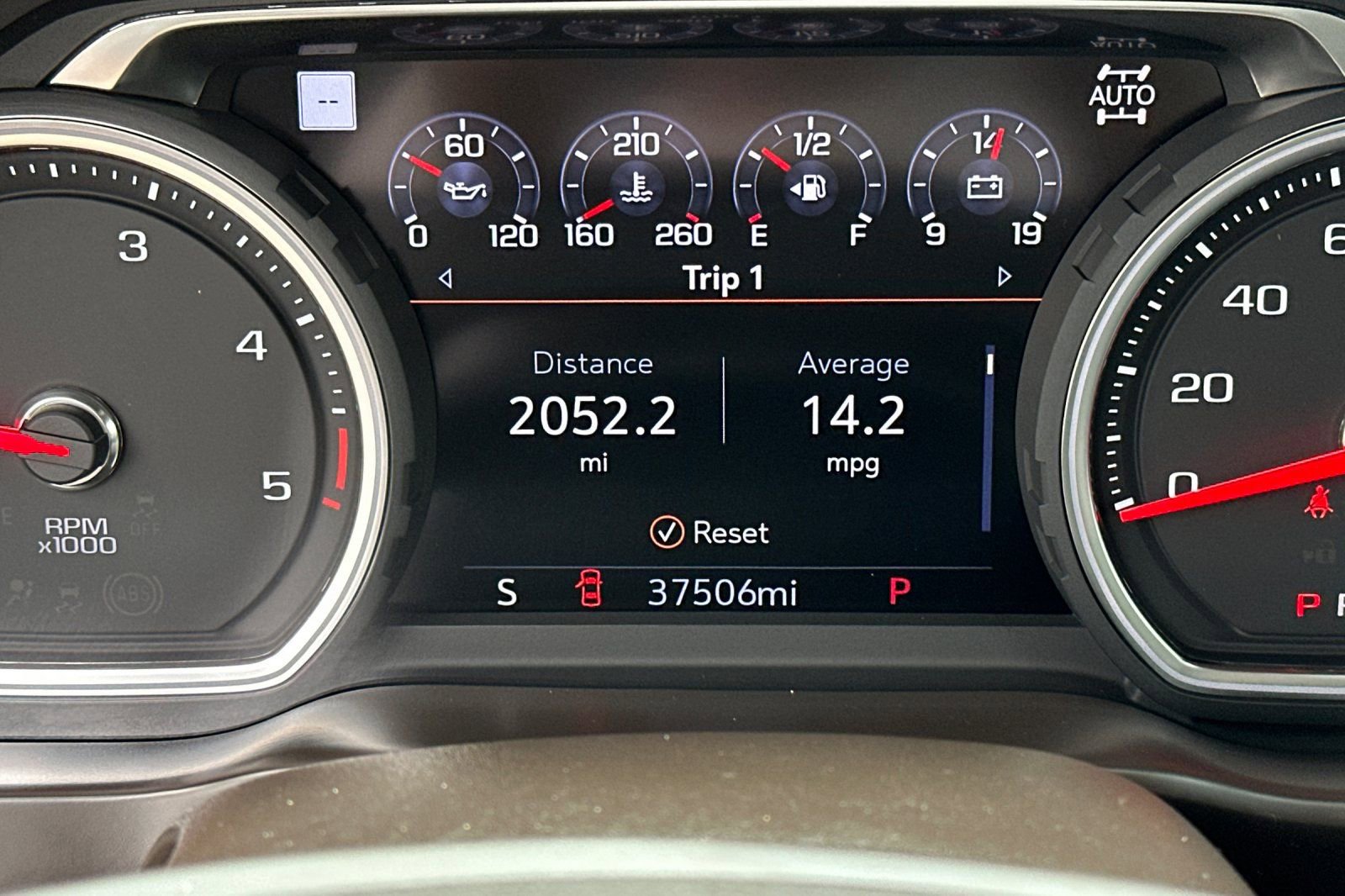 Used 2020 Chevrolet Silverado 2500 LTZ w/ LTZ Premium Package image 35