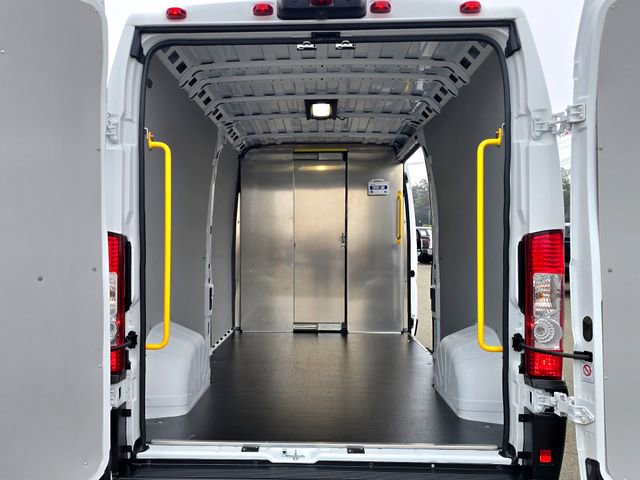 Used 2025 RAM ProMaster 2500 w/ Convenience Group image 18
