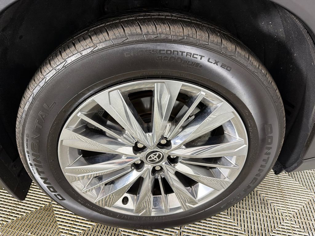 Used 2024 Toyota Grand Highlander Platinum image 13