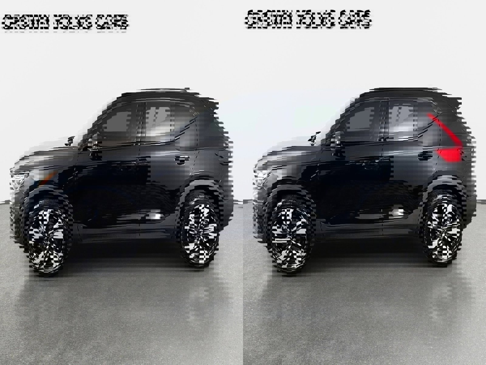 Used 2023 Volvo XC40 B5 Plus w/ Climate Package AWD/4WD image 9