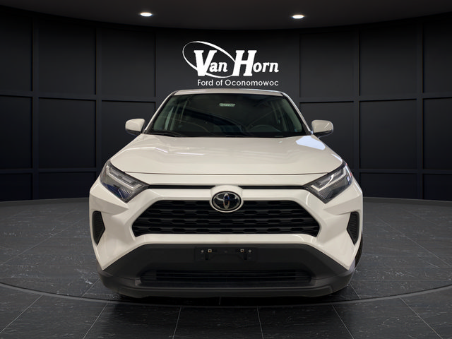 Used 2023 Toyota RAV4 LE AWD/4WD image 2