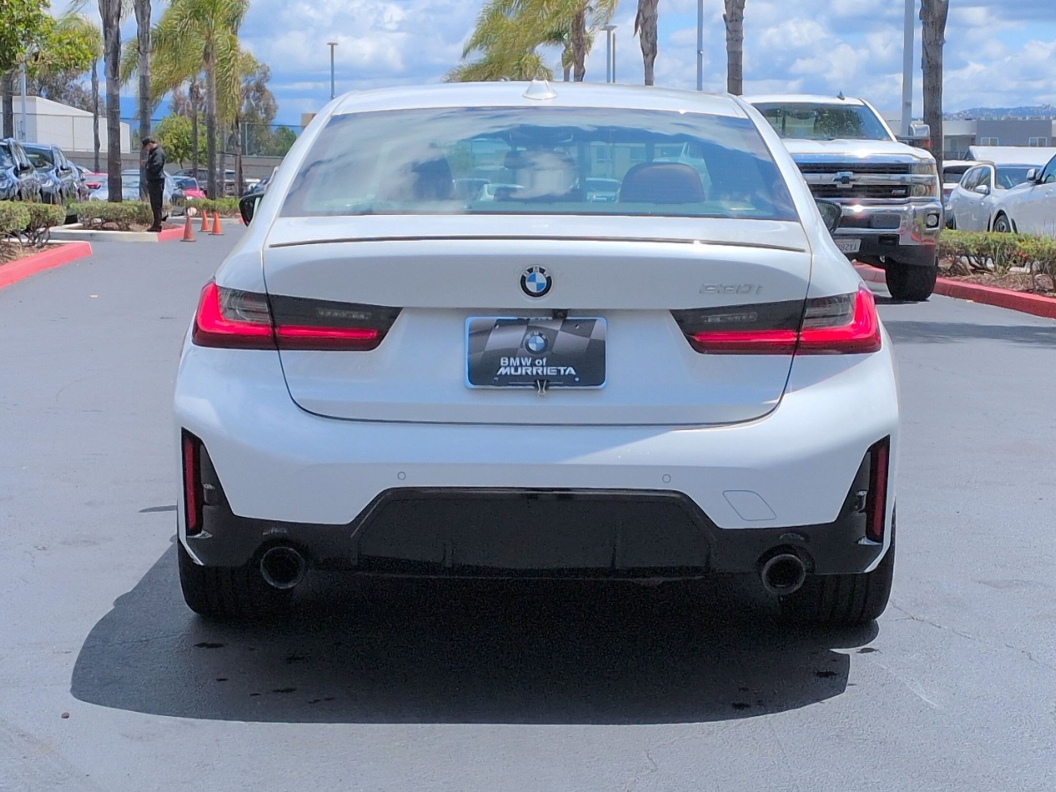 Certified 2023 BMW 330i Sedan w/ M Sport Package RWD image 9