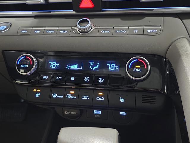 Certified 2025 Hyundai Elantra SEL image 19