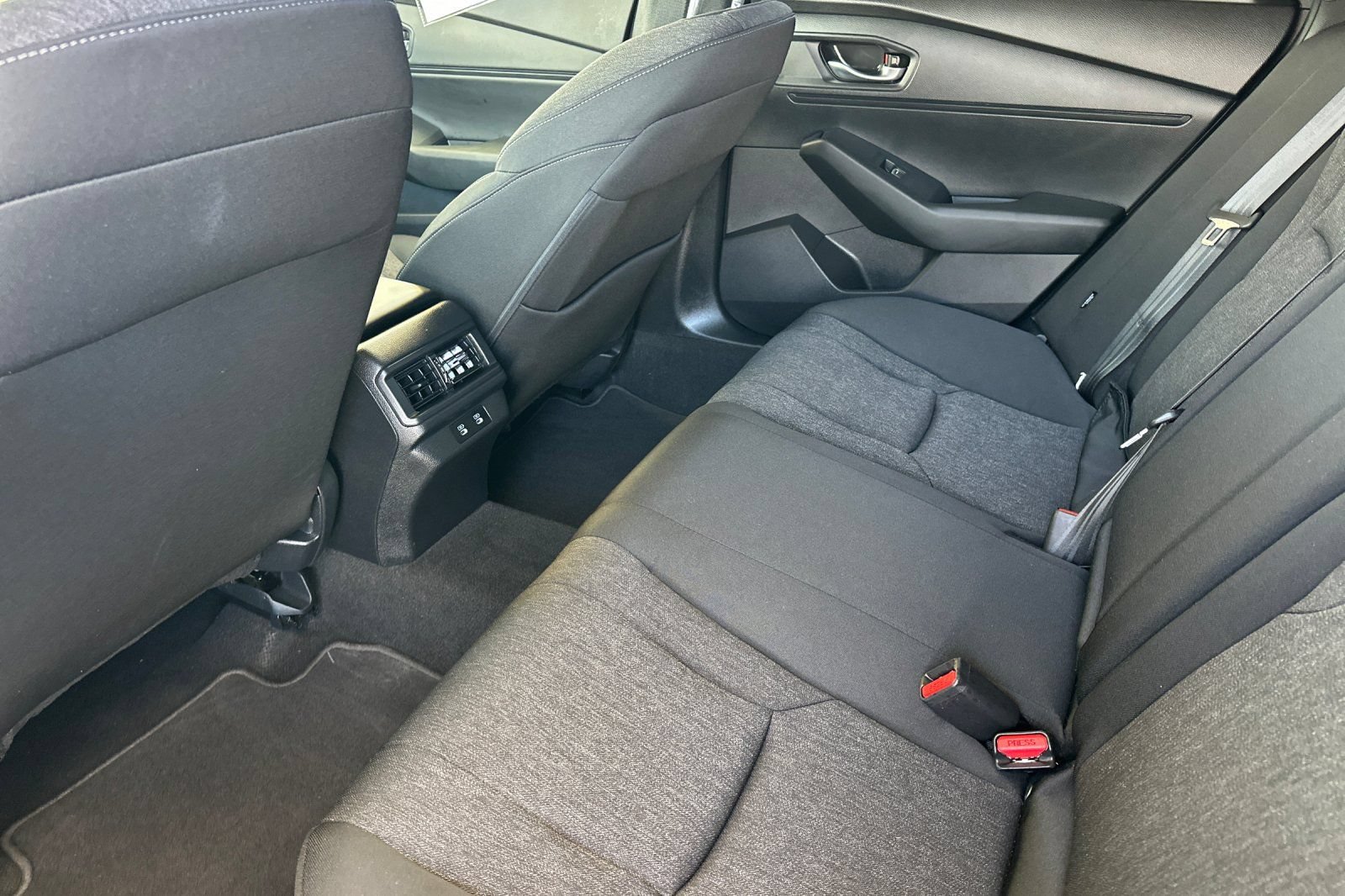 Used 2025 Honda Accord SE image 12