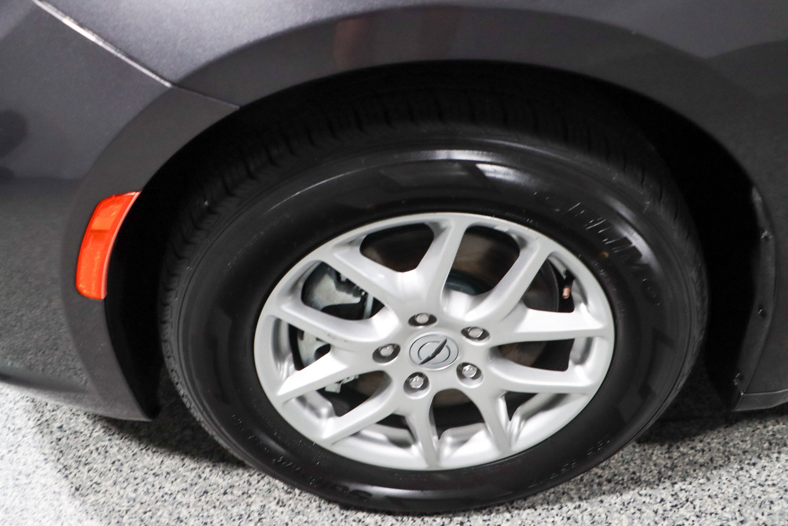 Used 2023 Chrysler Pacifica Touring-L image 11