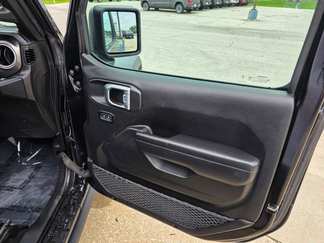 Used 2023 Jeep Wrangler Unlimited Rubicon 4xe w/ Cold Weather Group AWD/4WD image 24
