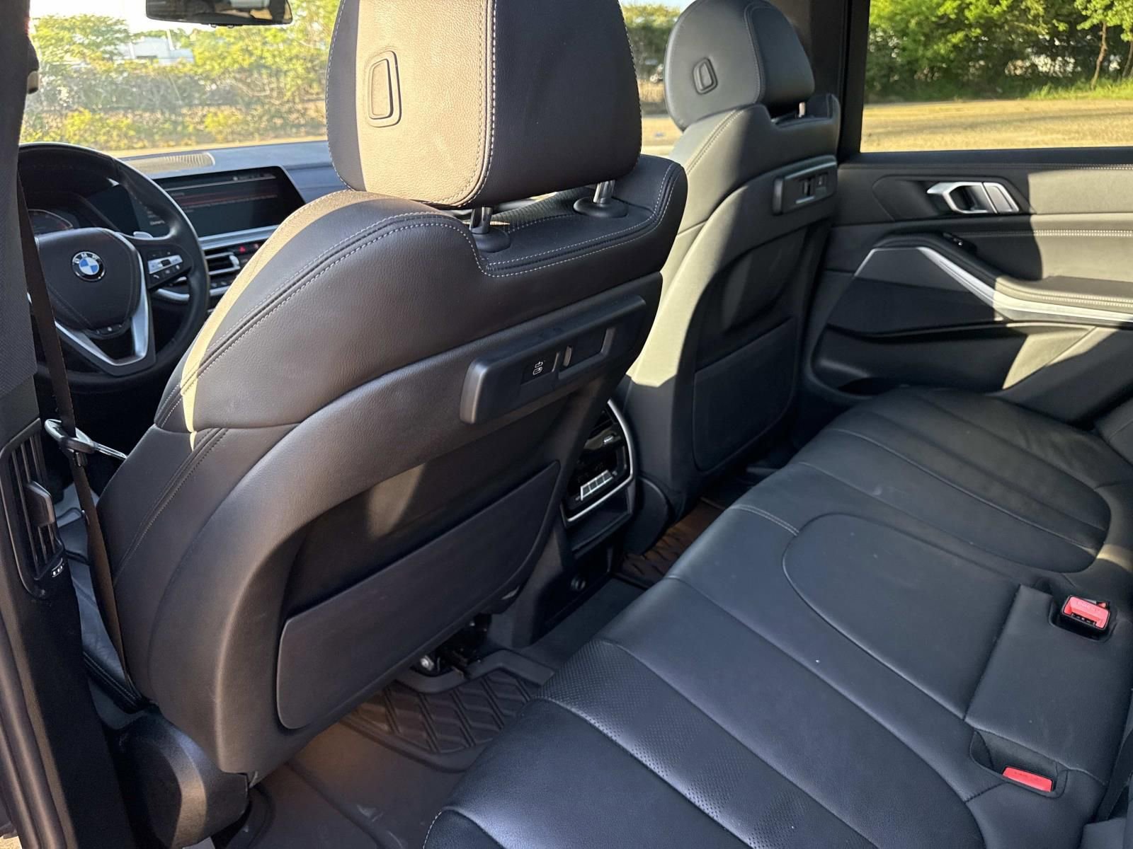 Used 2022 BMW X5 sDrive40i w/ Premium Package image 13