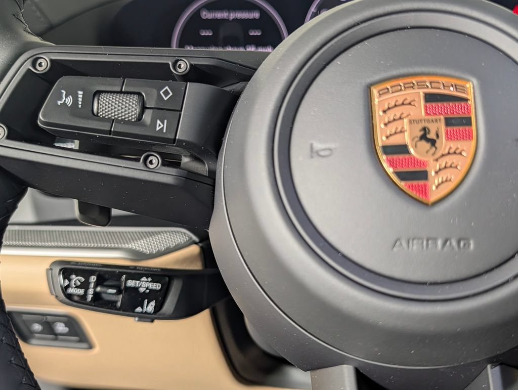 New 2026 Porsche Cayenne Coupe AWD/4WD image 38