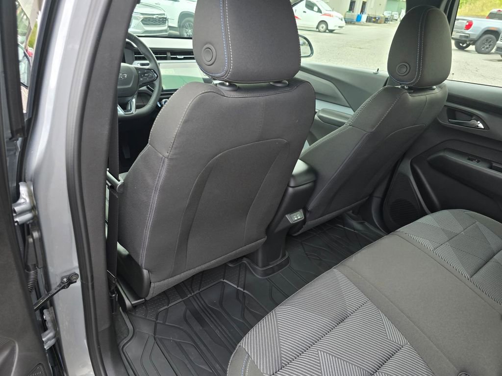 New 2027 Chevrolet Bolt LT w/ Comfort Package FWD image 21