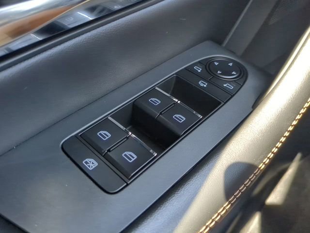 Used 2025 MAZDA CX-70 Plug-In Hybrid w/ Premium Plus AWD/4WD image 24