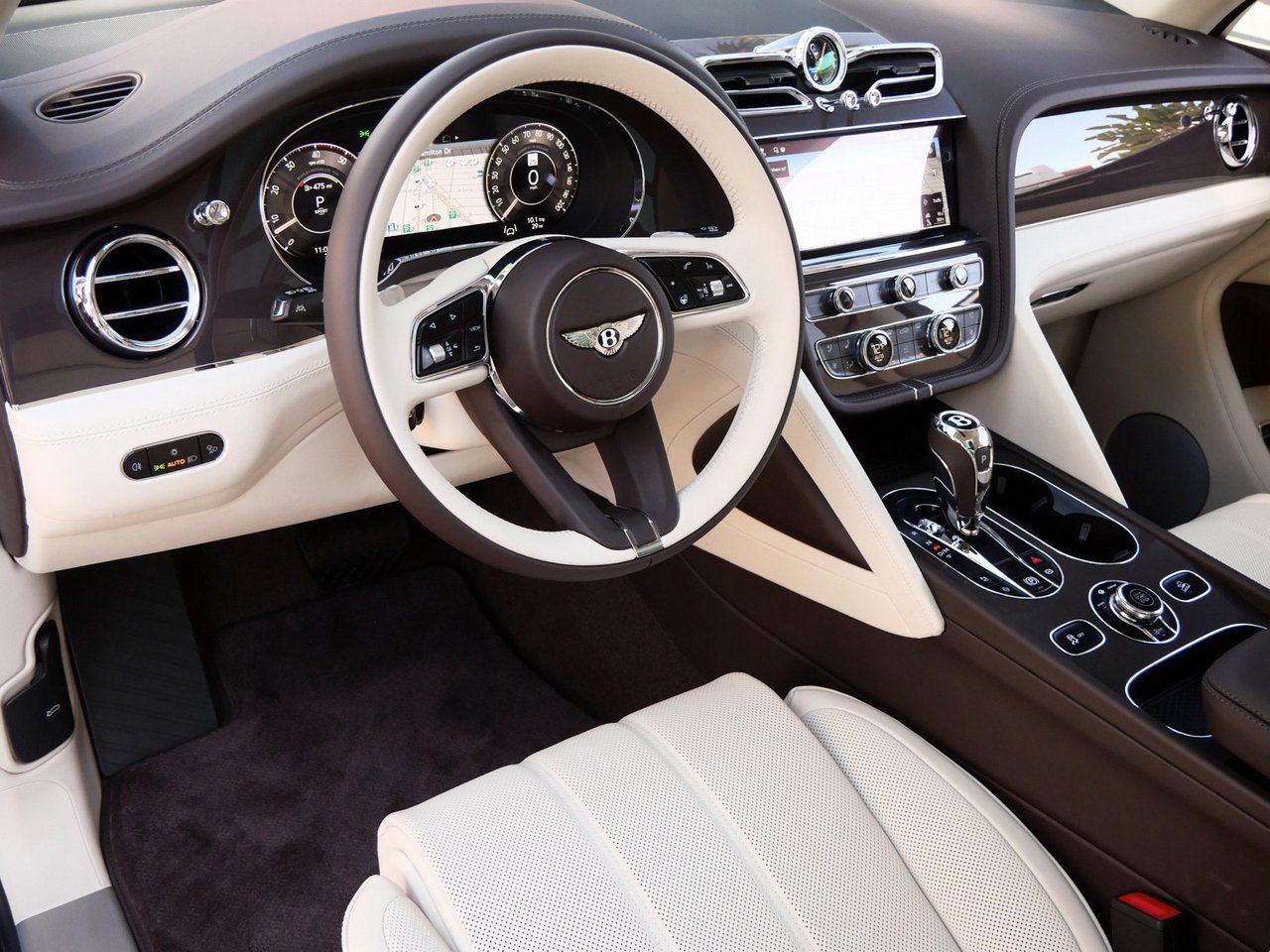 Used 2025 Bentley Bentayga Extended Wheelbase image 8