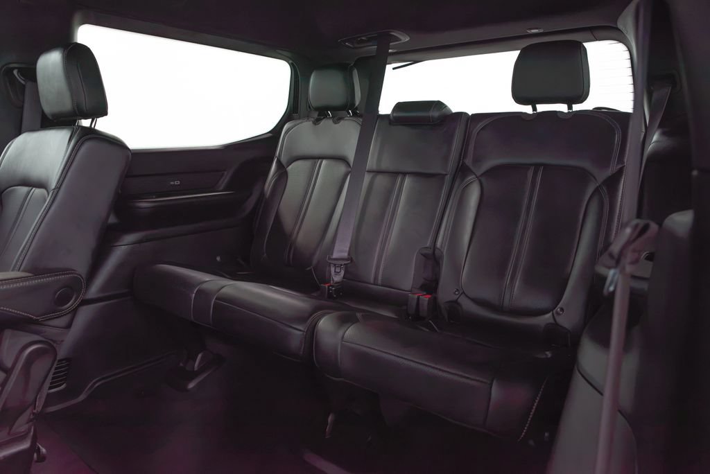 Used 2025 Jeep Wagoneer Series II RWD image 9
