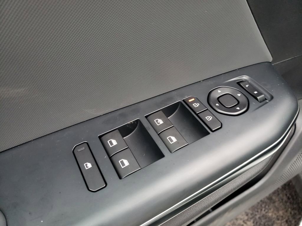 New 2025 Kia K4 LXS image 16